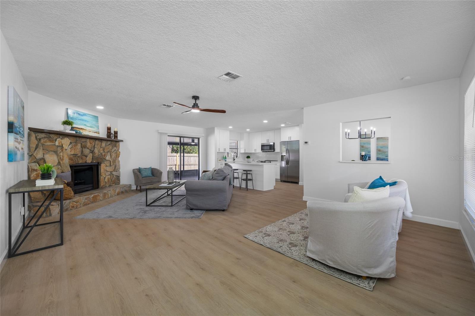 Image 7 of 71 For 9880 Bay Street