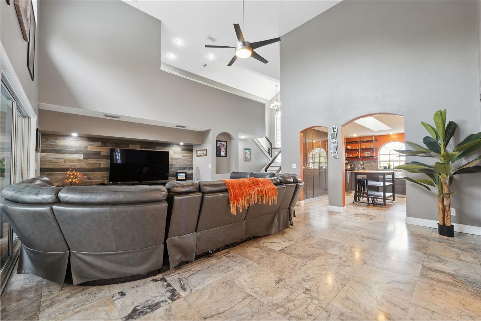 Image 21 of 84 For 3114 Bluff Boulevard