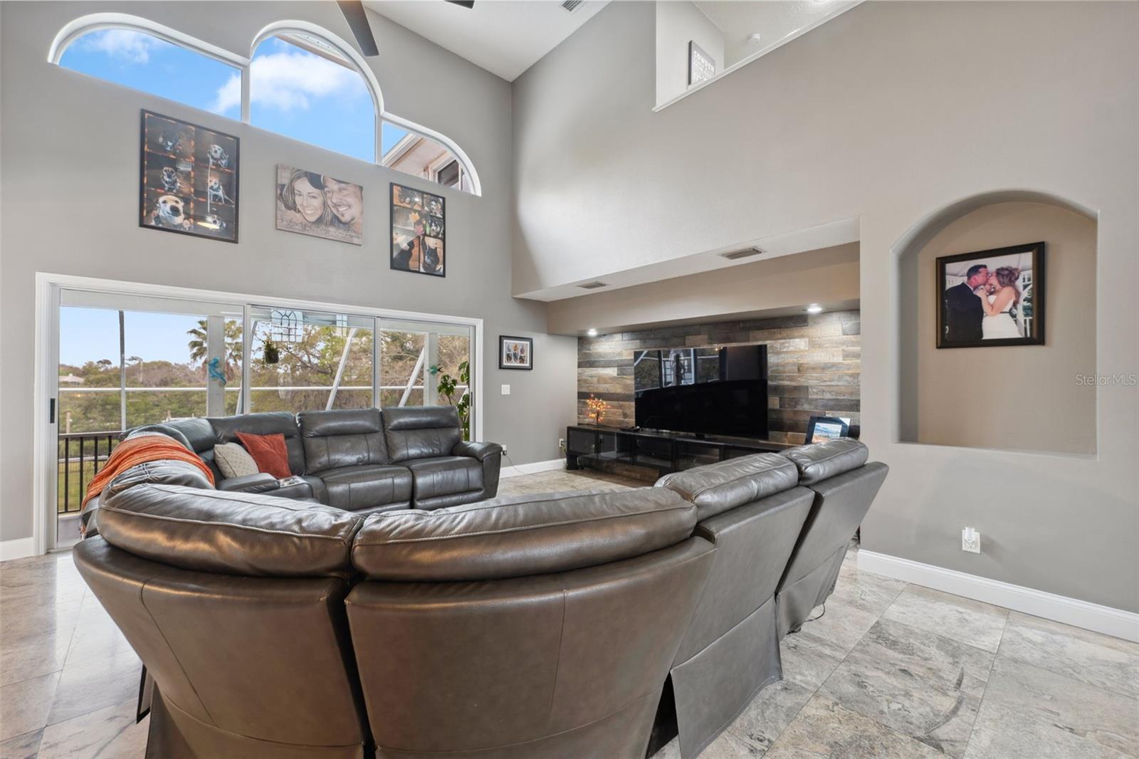 Image 22 of 84 For 3114 Bluff Boulevard