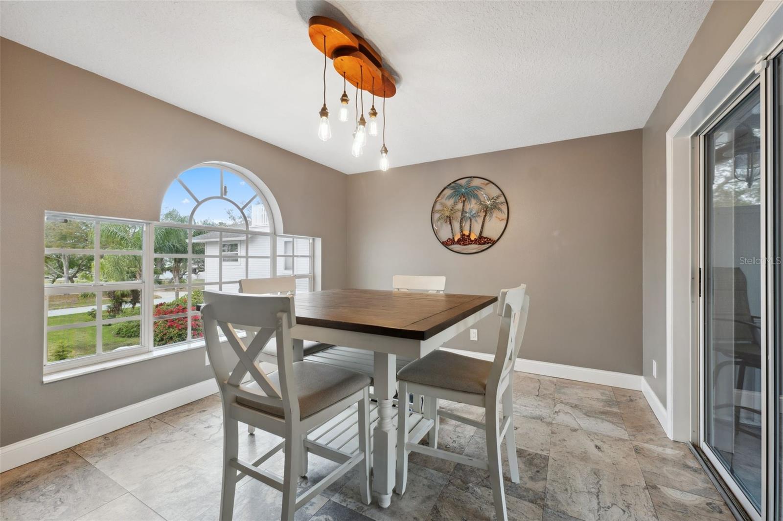 Image 24 of 84 For 3114 Bluff Boulevard