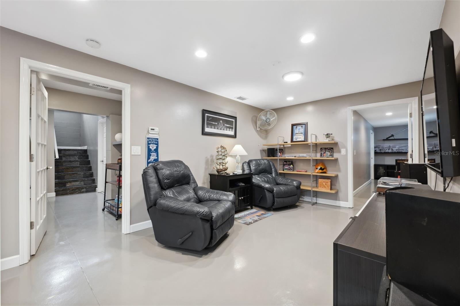 Image 54 of 84 For 3114 Bluff Boulevard