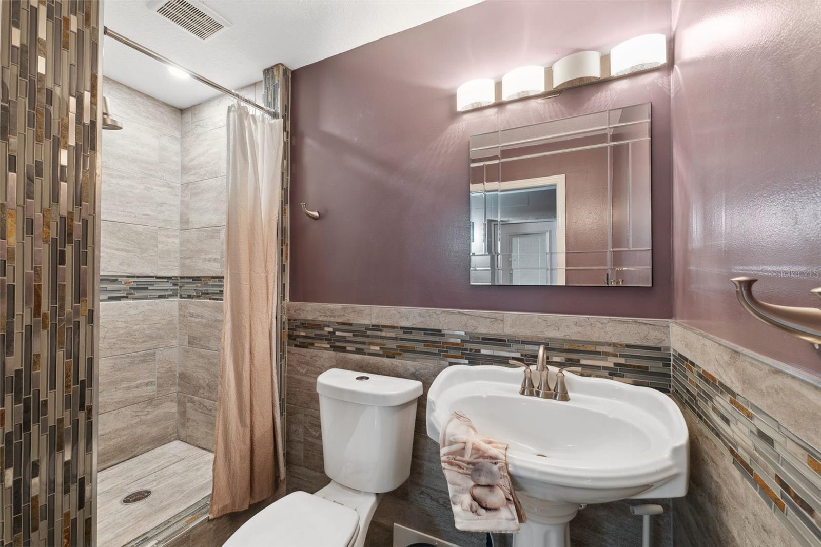 Image 60 of 84 For 3114 Bluff Boulevard