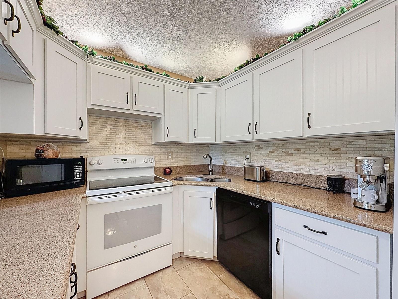 Image 27 of 74 For 1488 Pine Glen Lane B2