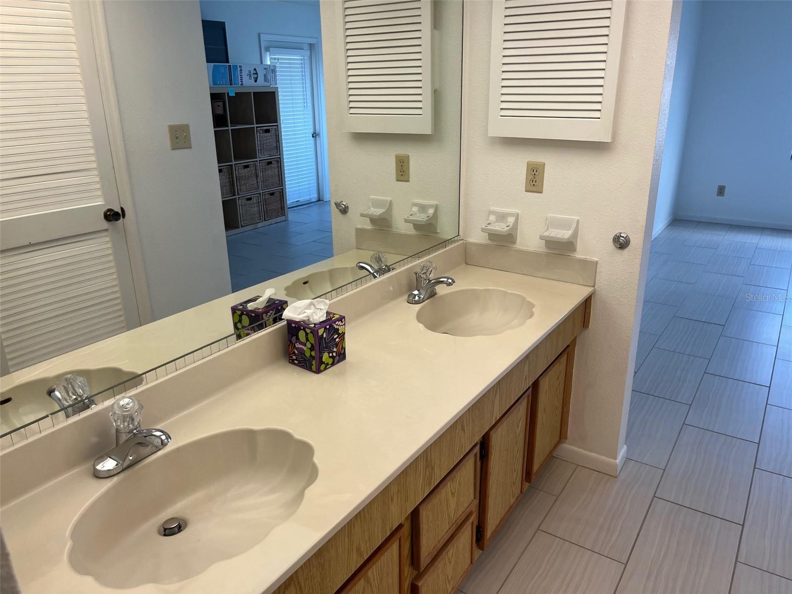 Image 14 of 25 For 3111 Pass A Grille Way 109r