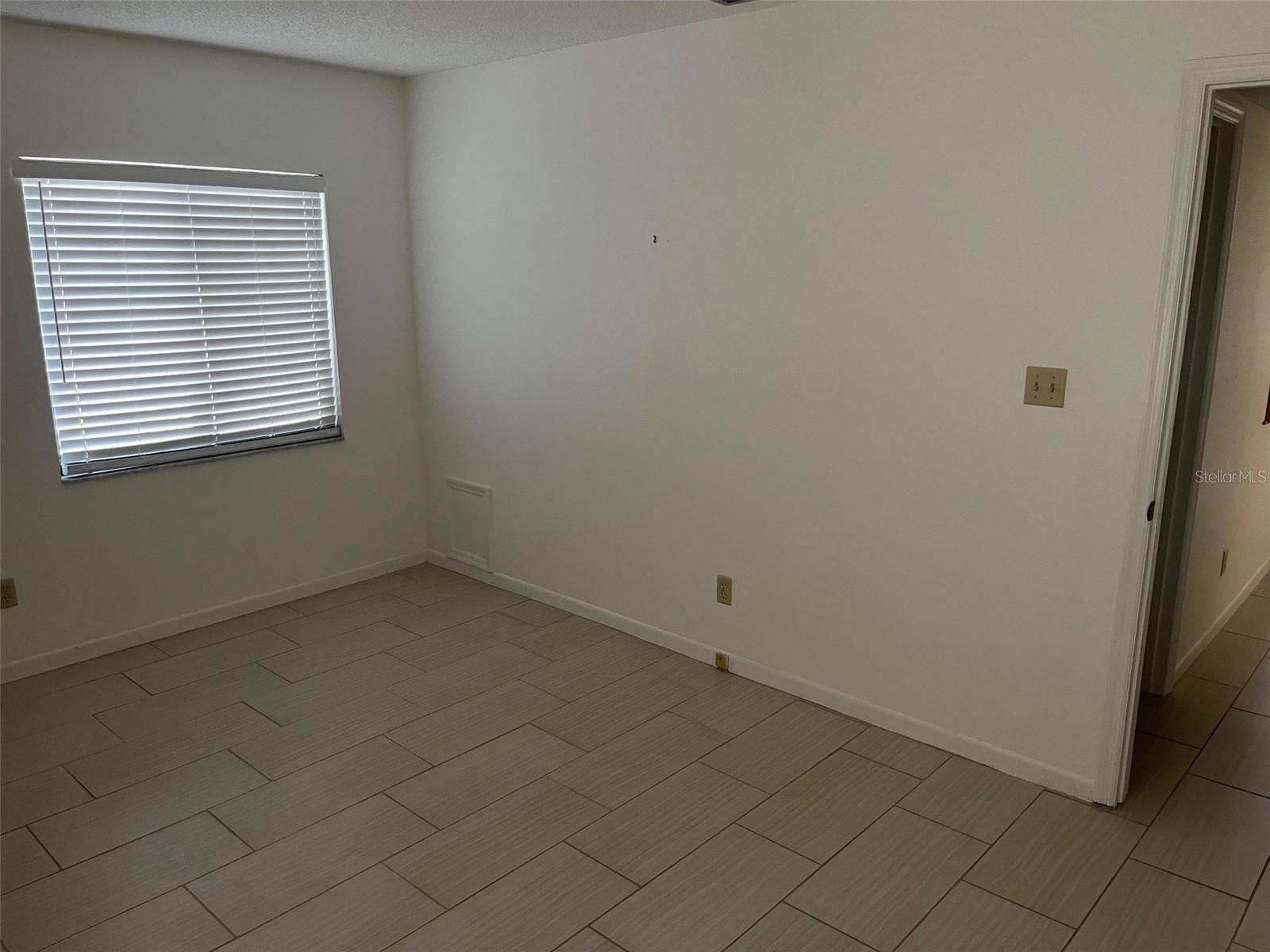 Image 18 of 25 For 3111 Pass A Grille Way 109r