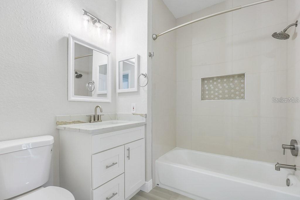 Image 15 of 18 For 5605 Legacy Crescent Place 204