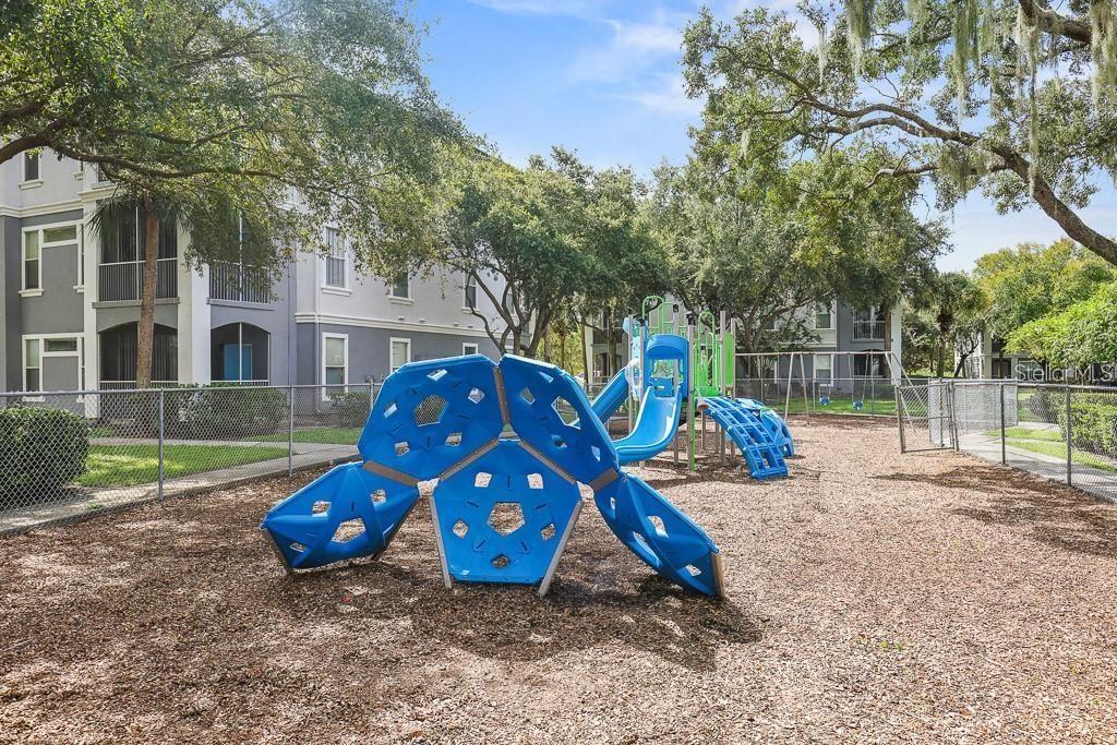 Image 17 of 18 For 5605 Legacy Crescent Place 204