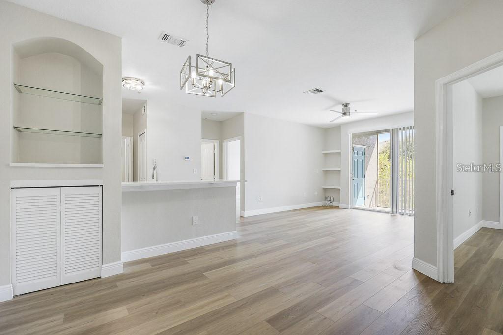 Image 6 of 18 For 5605 Legacy Crescent Place 204