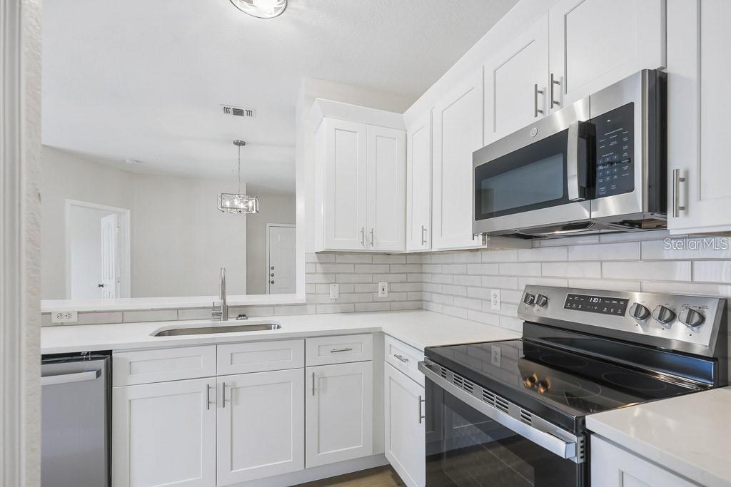 Image 9 of 18 For 5605 Legacy Crescent Place 204