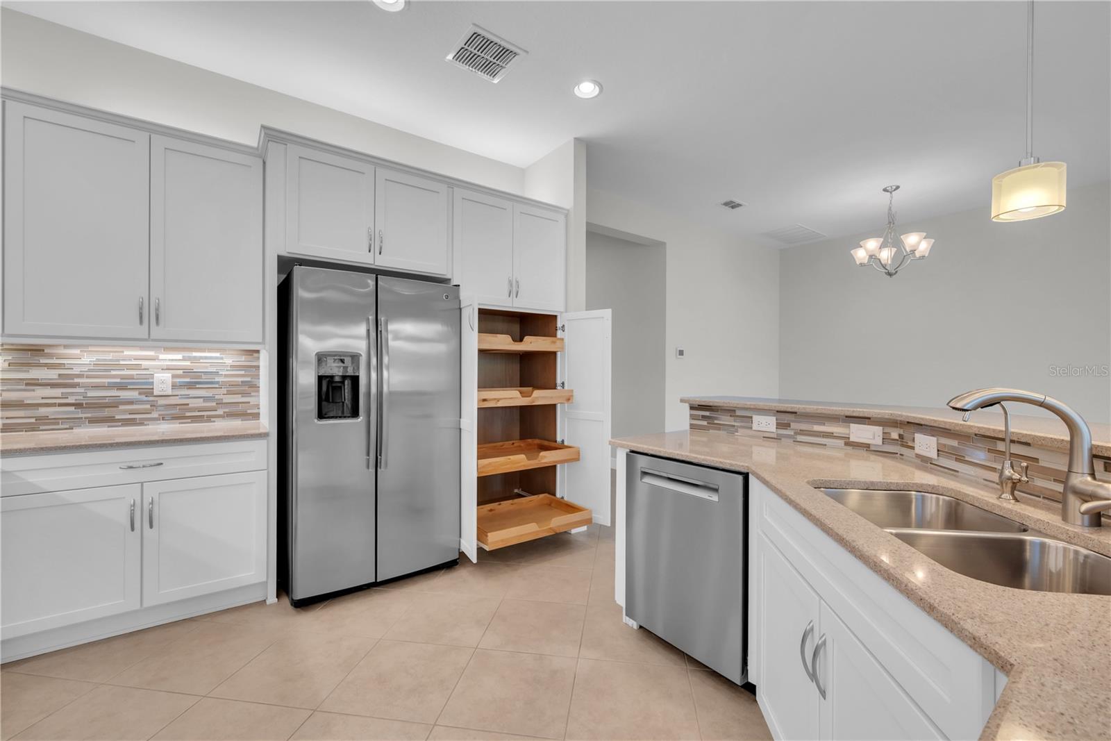 Image 14 of 48 For 4908 Grand Banks Drive