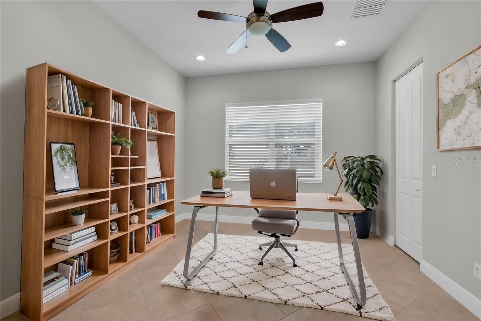 Image 16 of 48 For 4908 Grand Banks Drive