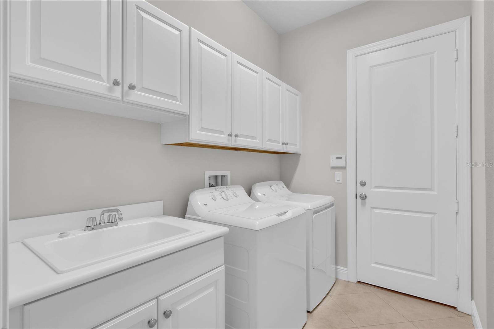 Image 25 of 48 For 4908 Grand Banks Drive