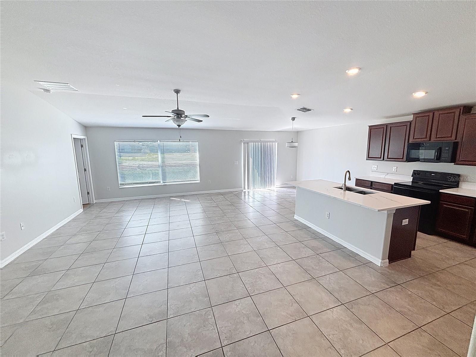 Image 11 of 34 For 10241 Strawberry Tetra Drive