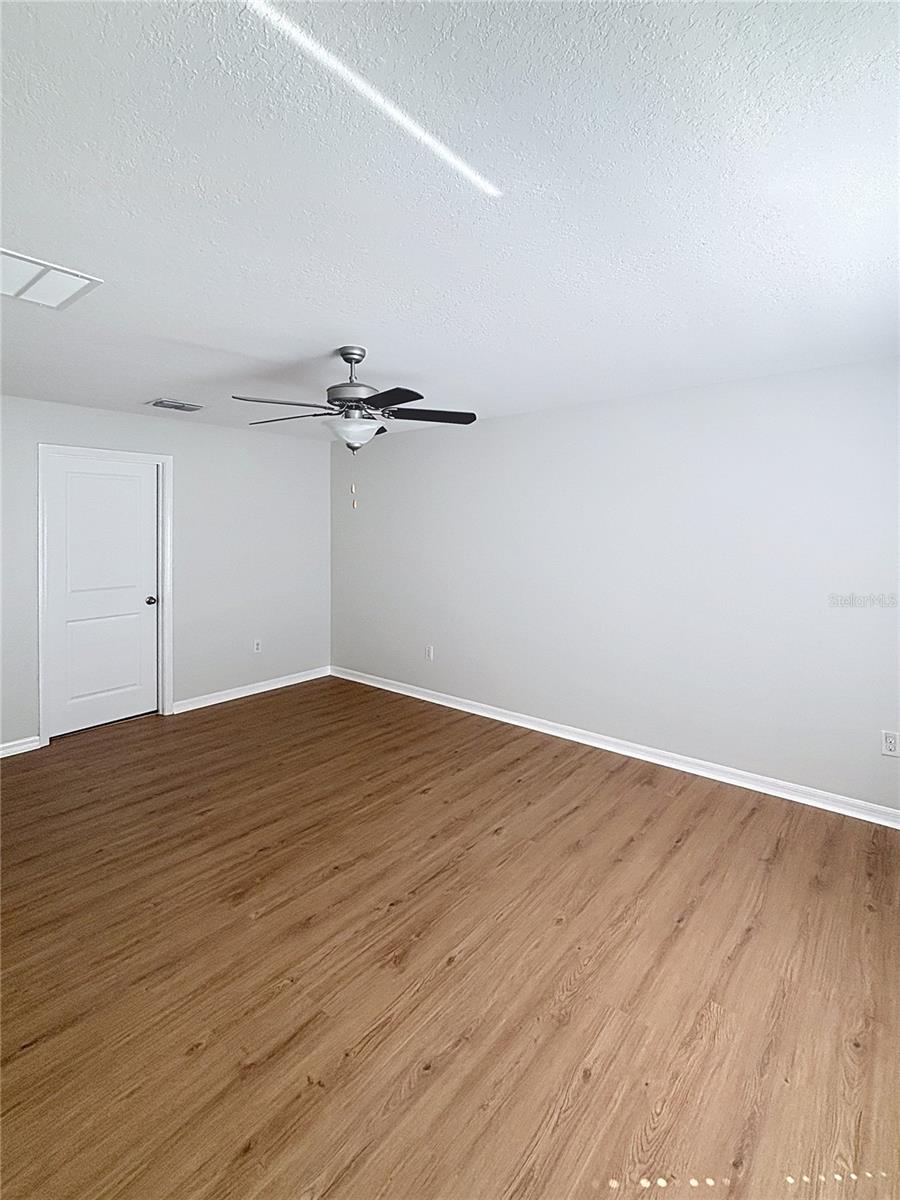 Image 18 of 34 For 10241 Strawberry Tetra Drive