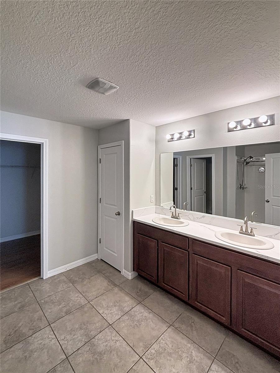 Image 26 of 34 For 10241 Strawberry Tetra Drive