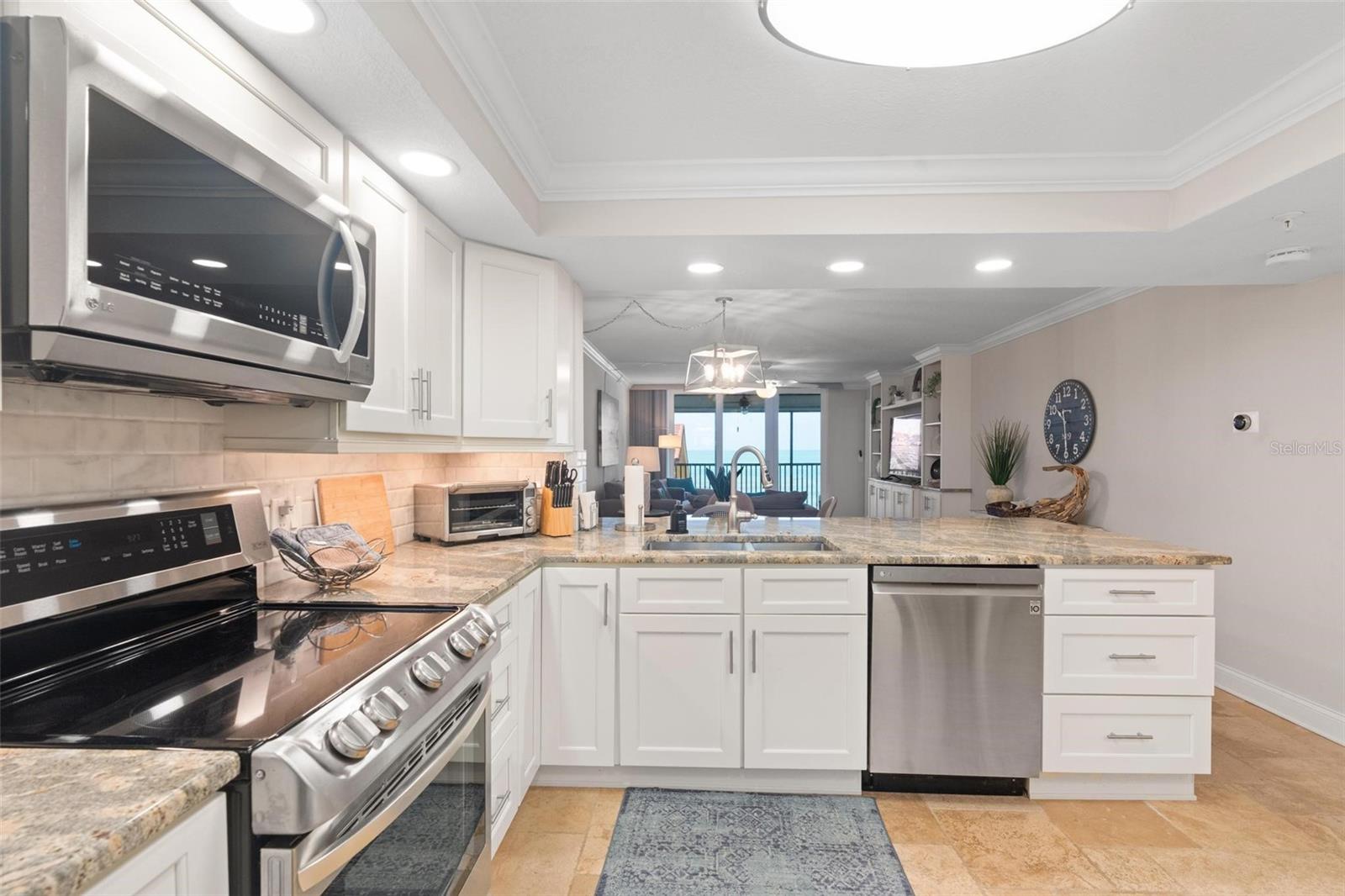 Image 4 of 37 For 14900 Gulf Boulevard 202