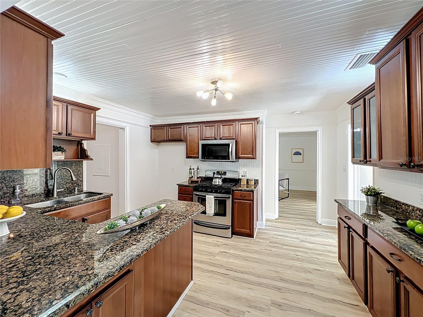 Image 12 of 56 For 1905 Seminole Trail