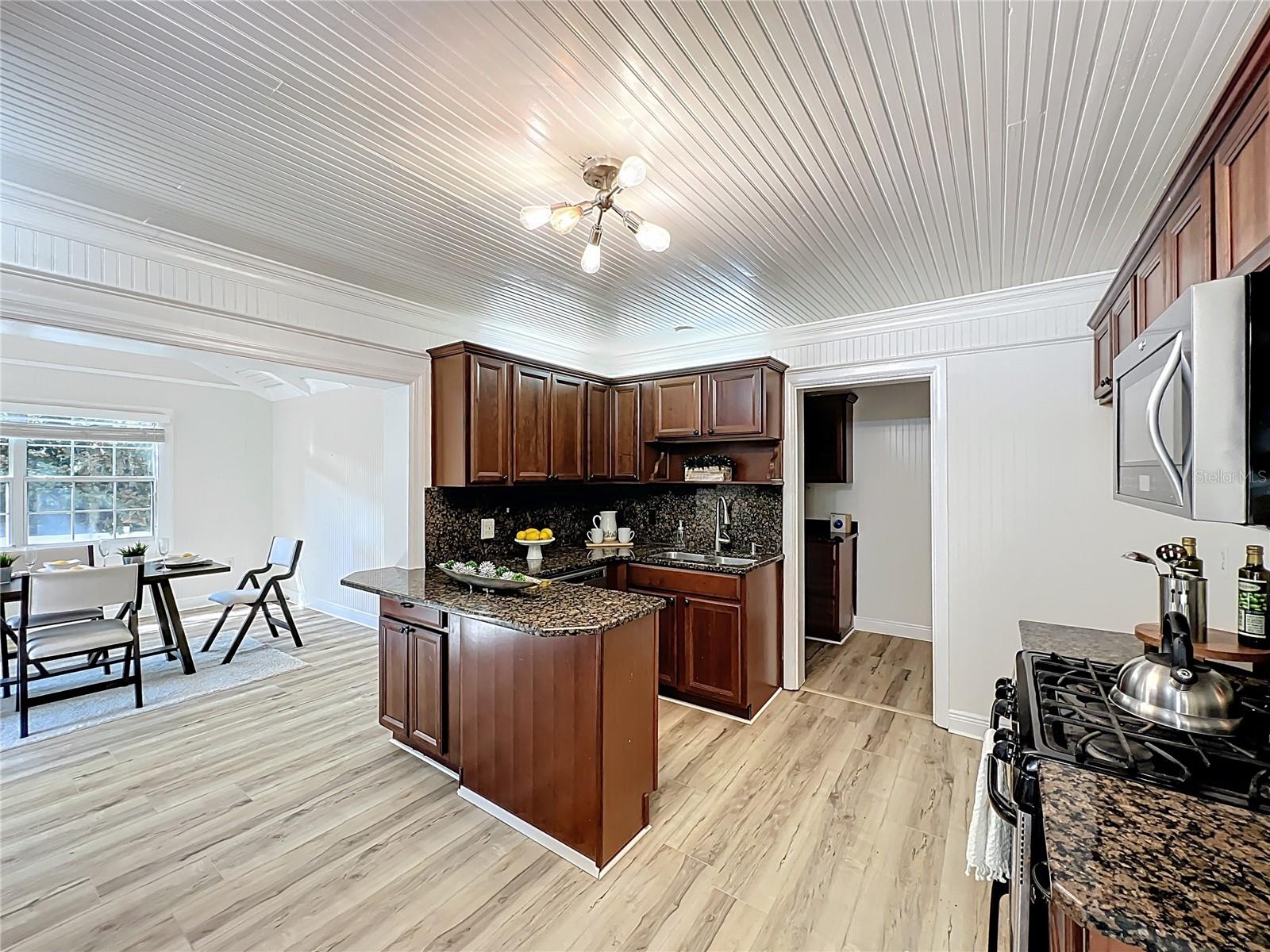 Image 14 of 56 For 1905 Seminole Trail