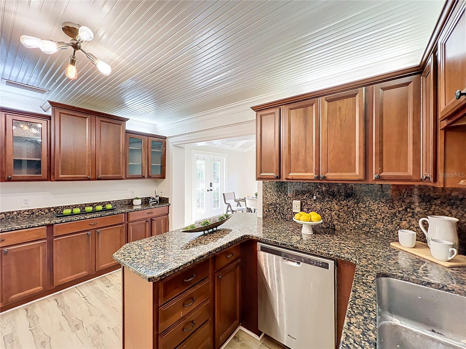 Image 17 of 56 For 1905 Seminole Trail