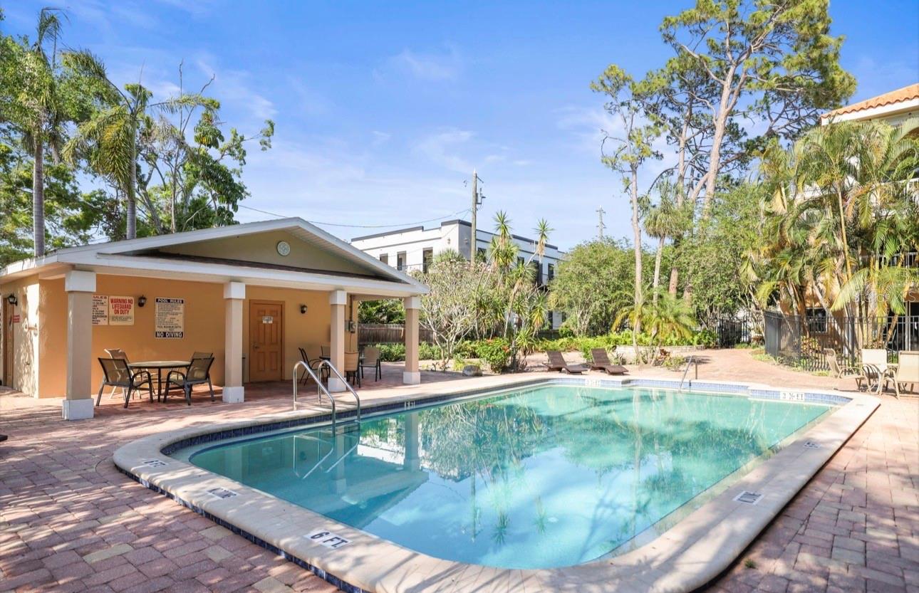 Image 4 of 34 For 950 Broadway  205