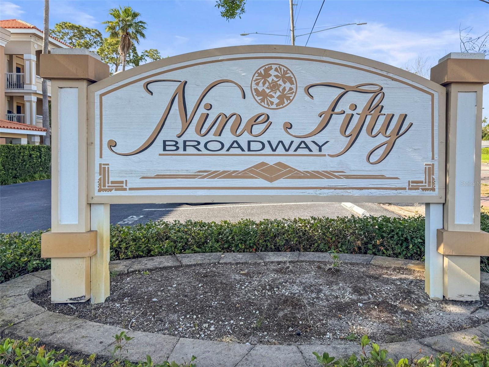 Image 6 of 34 For 950 Broadway  205