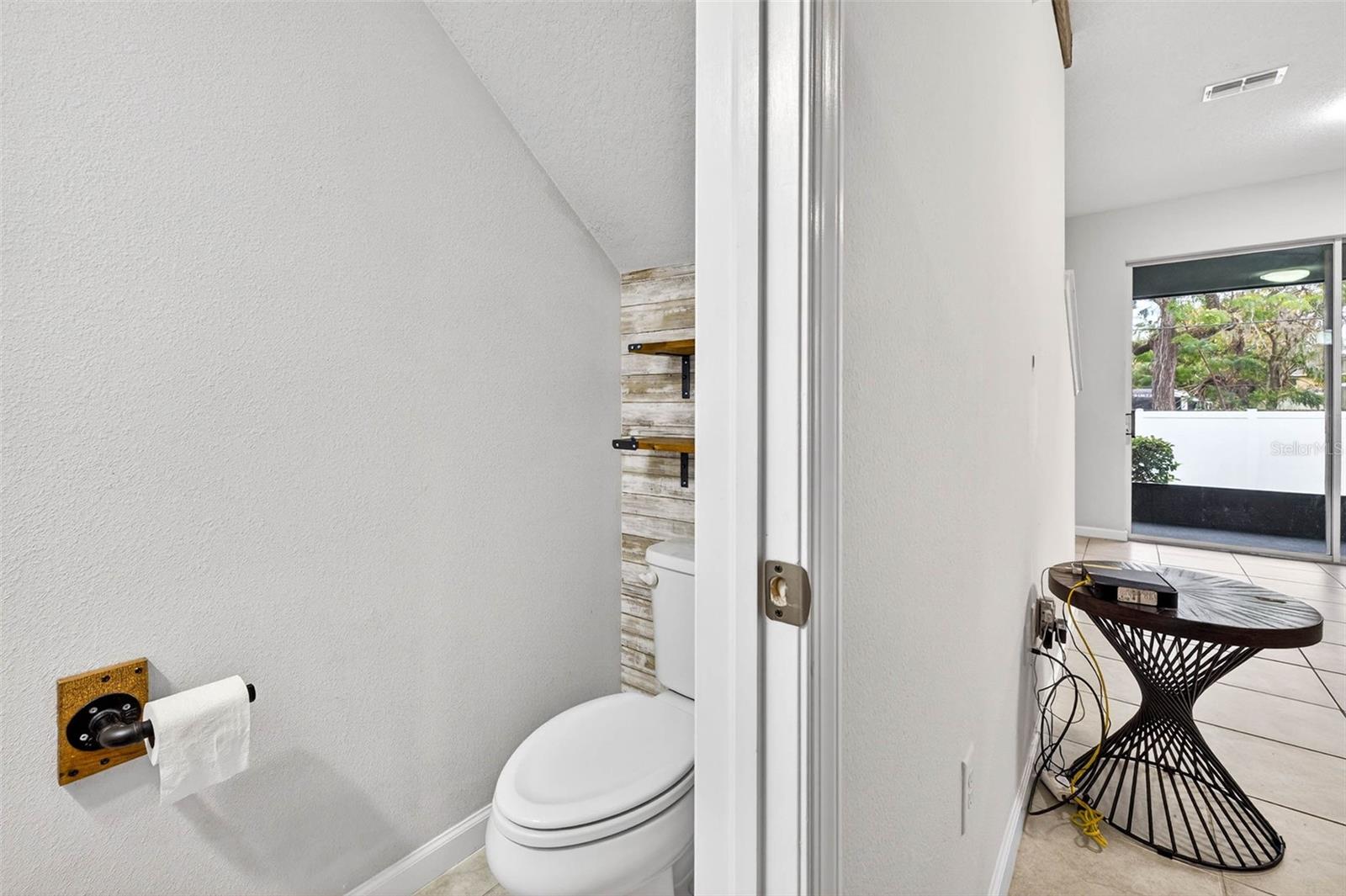 Image 7 of 21 For 2140 Laceflower Drive