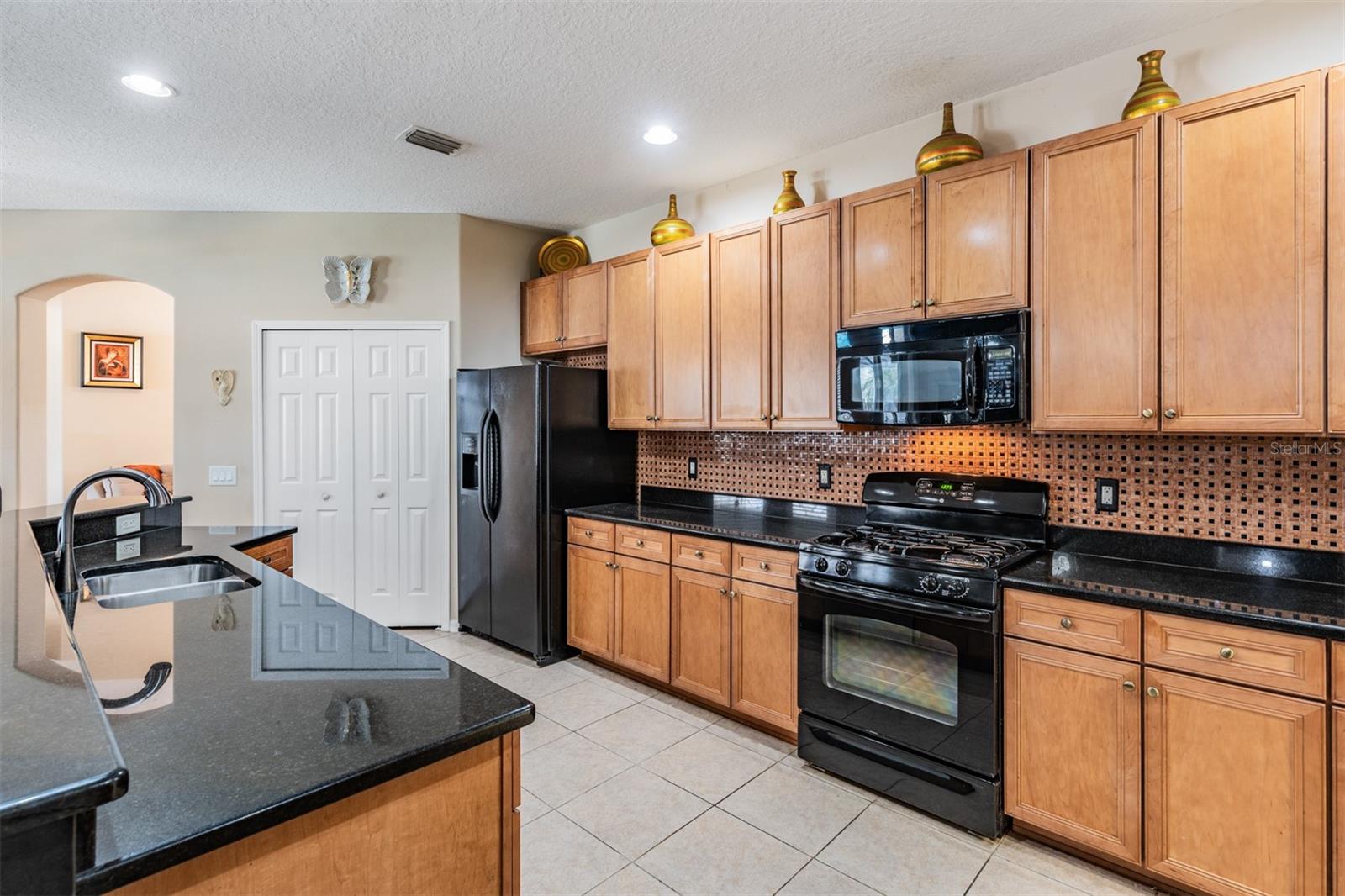 Image 14 of 76 For 19101 Lone Creek Court