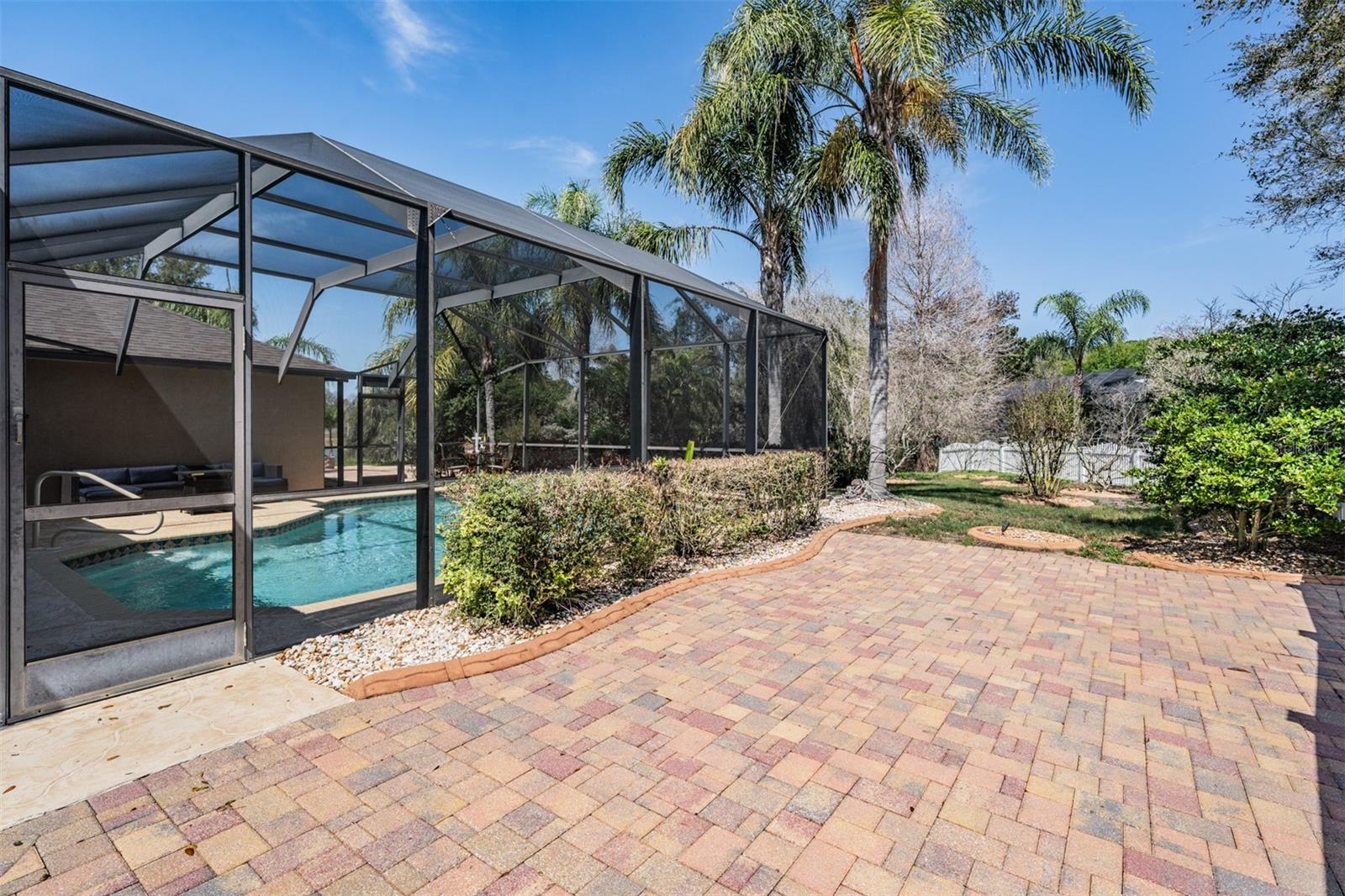 Image 40 of 76 For 19101 Lone Creek Court