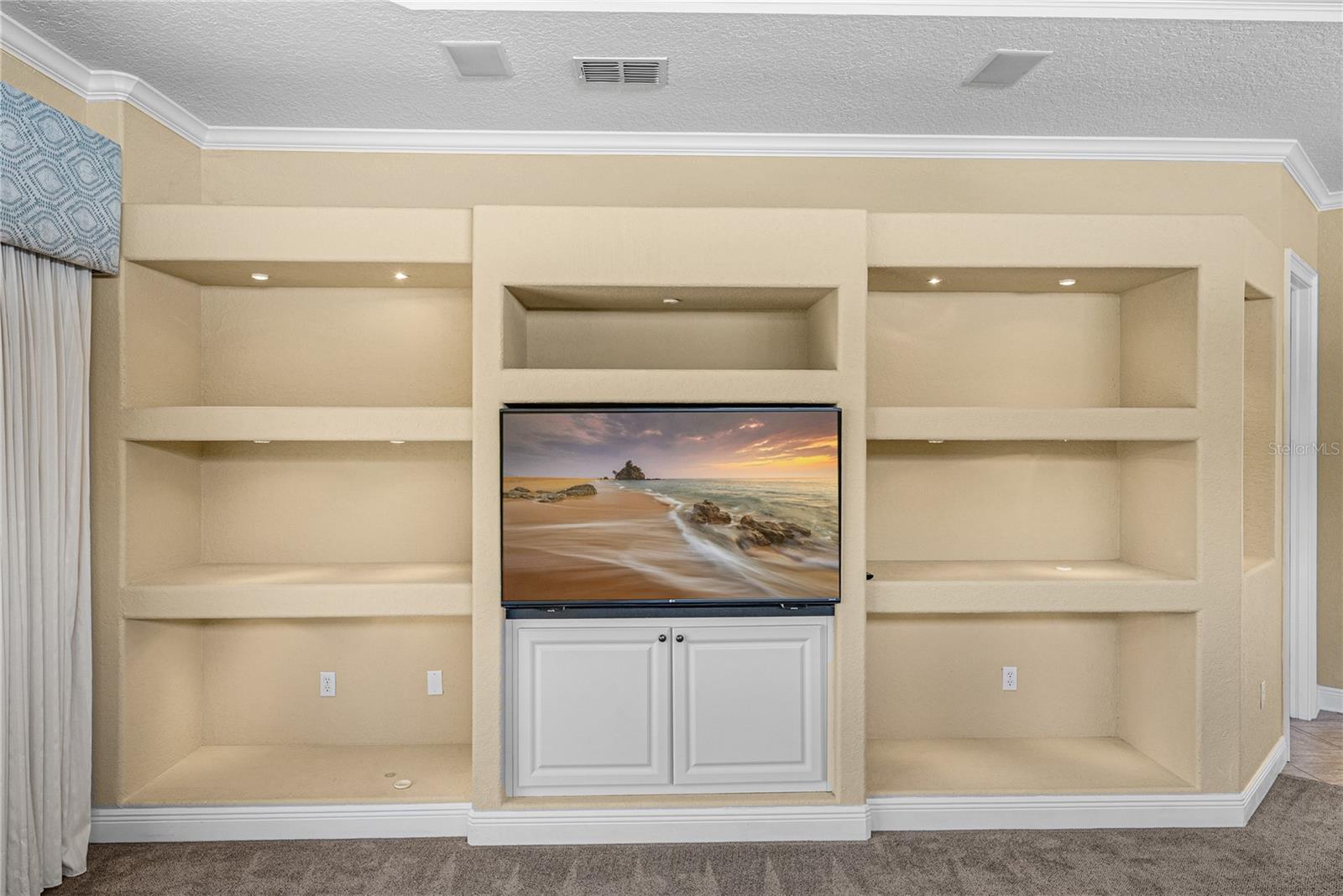 Image 15 of 85 For 12231 Woodlands Circle