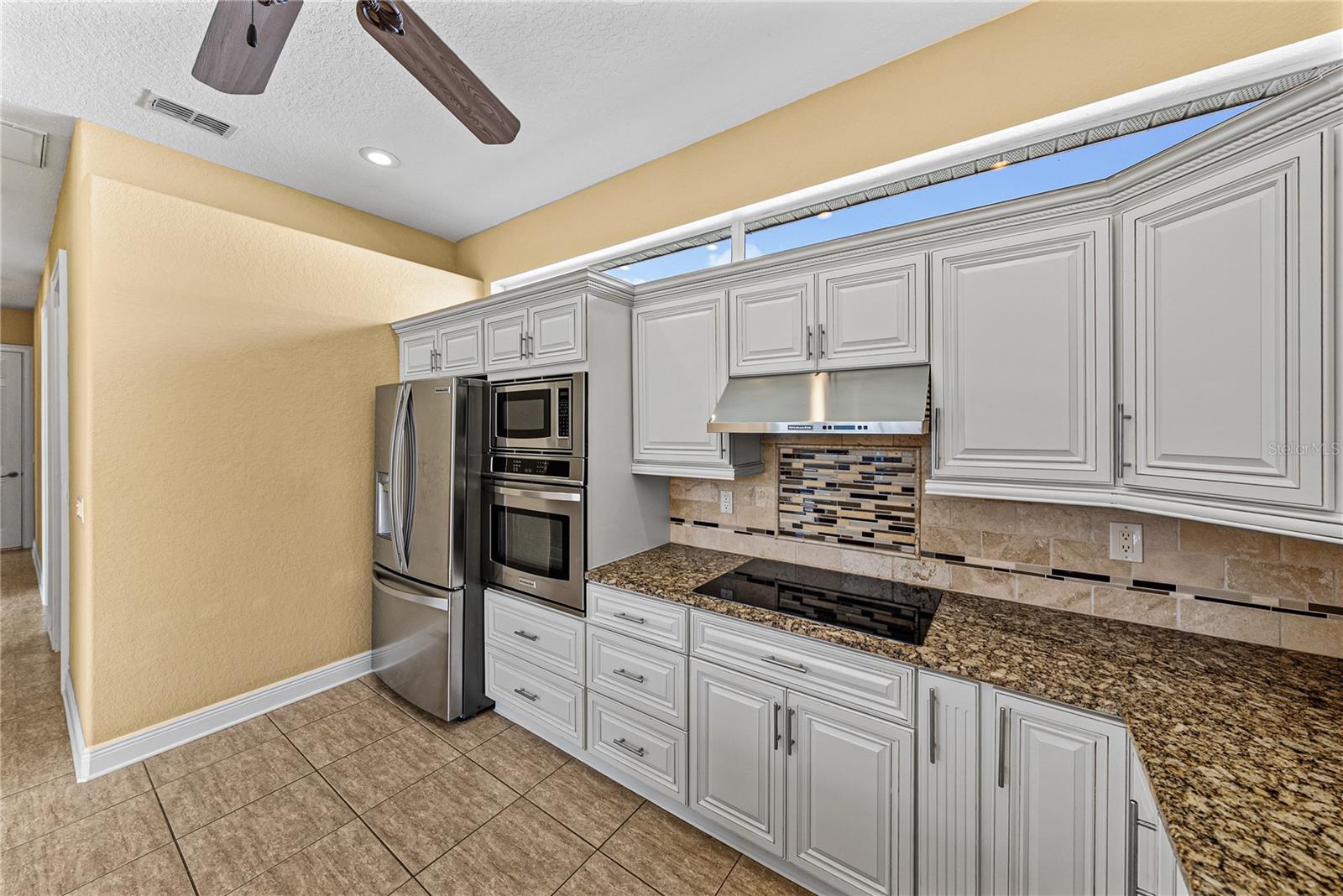 Image 22 of 85 For 12231 Woodlands Circle