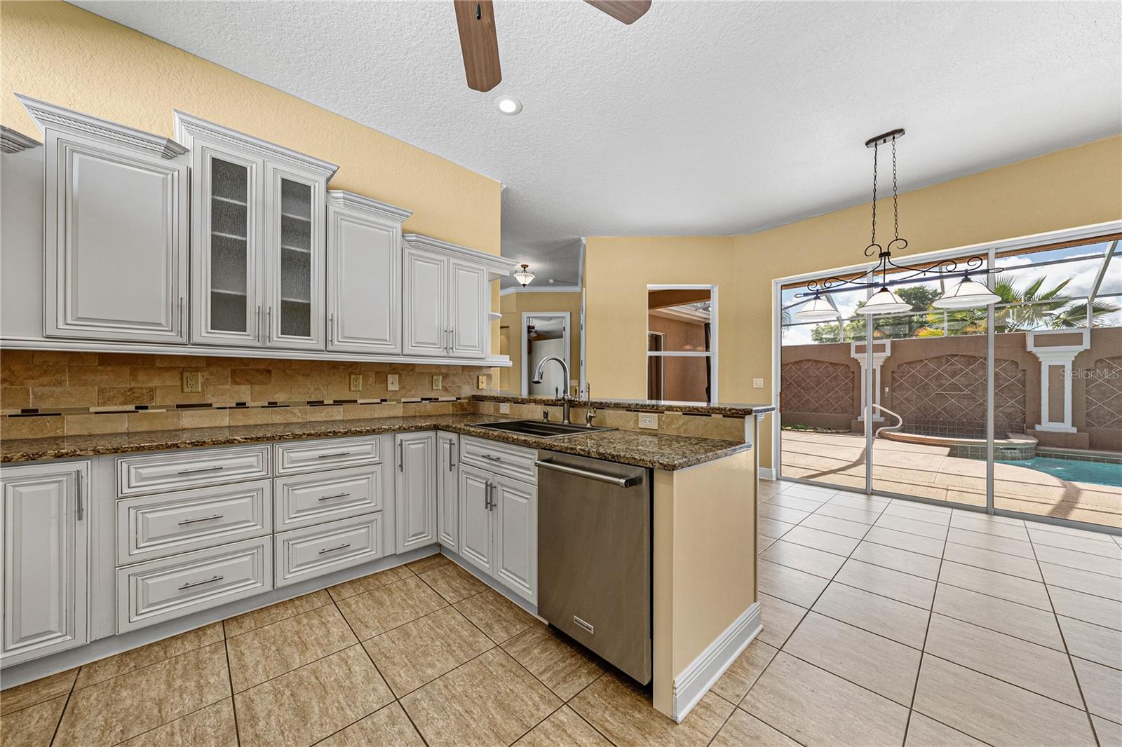 Image 23 of 85 For 12231 Woodlands Circle