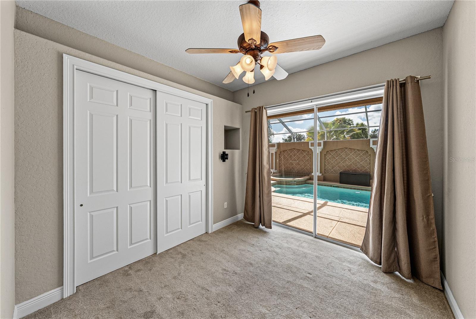 Image 37 of 85 For 12231 Woodlands Circle