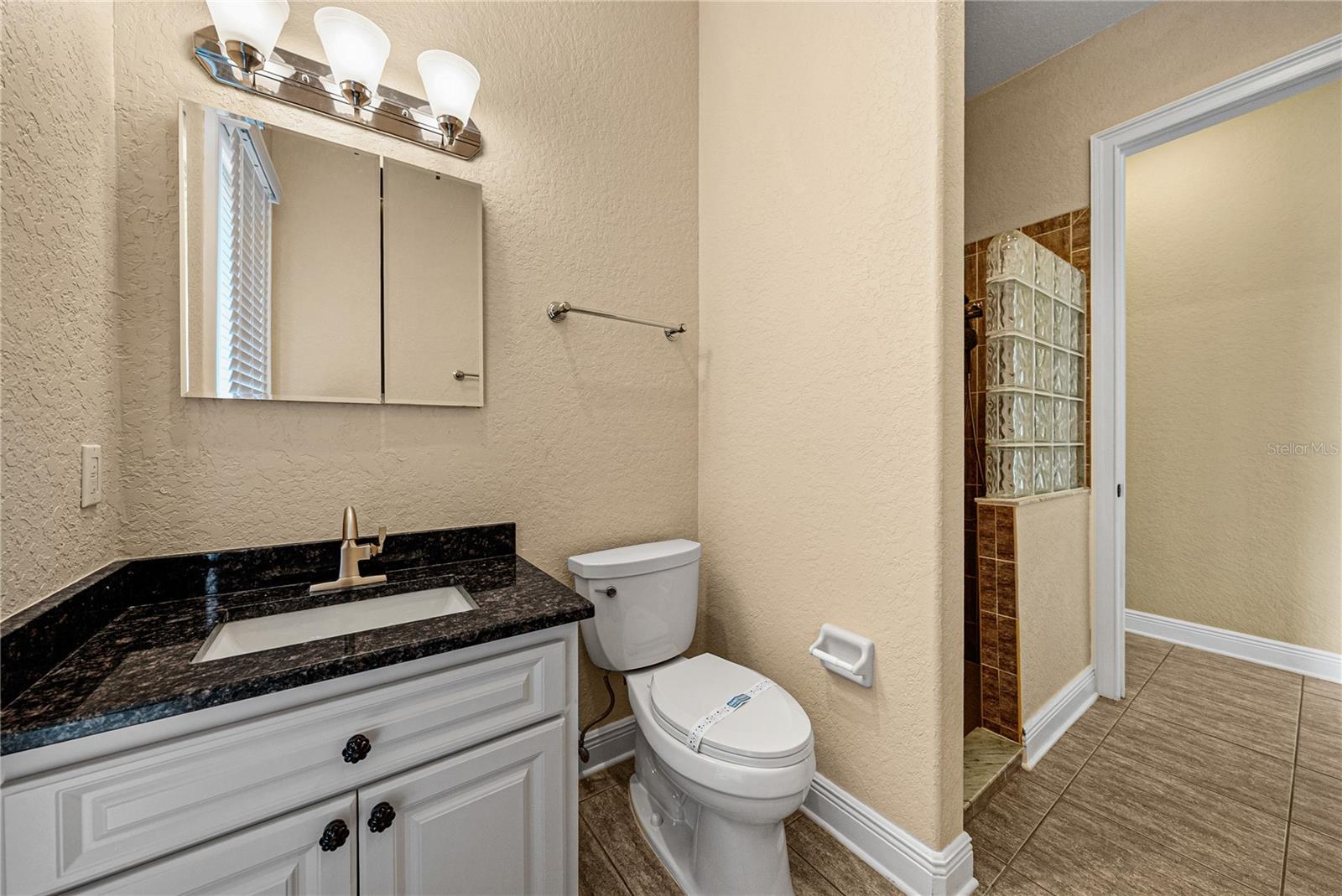 Image 39 of 85 For 12231 Woodlands Circle