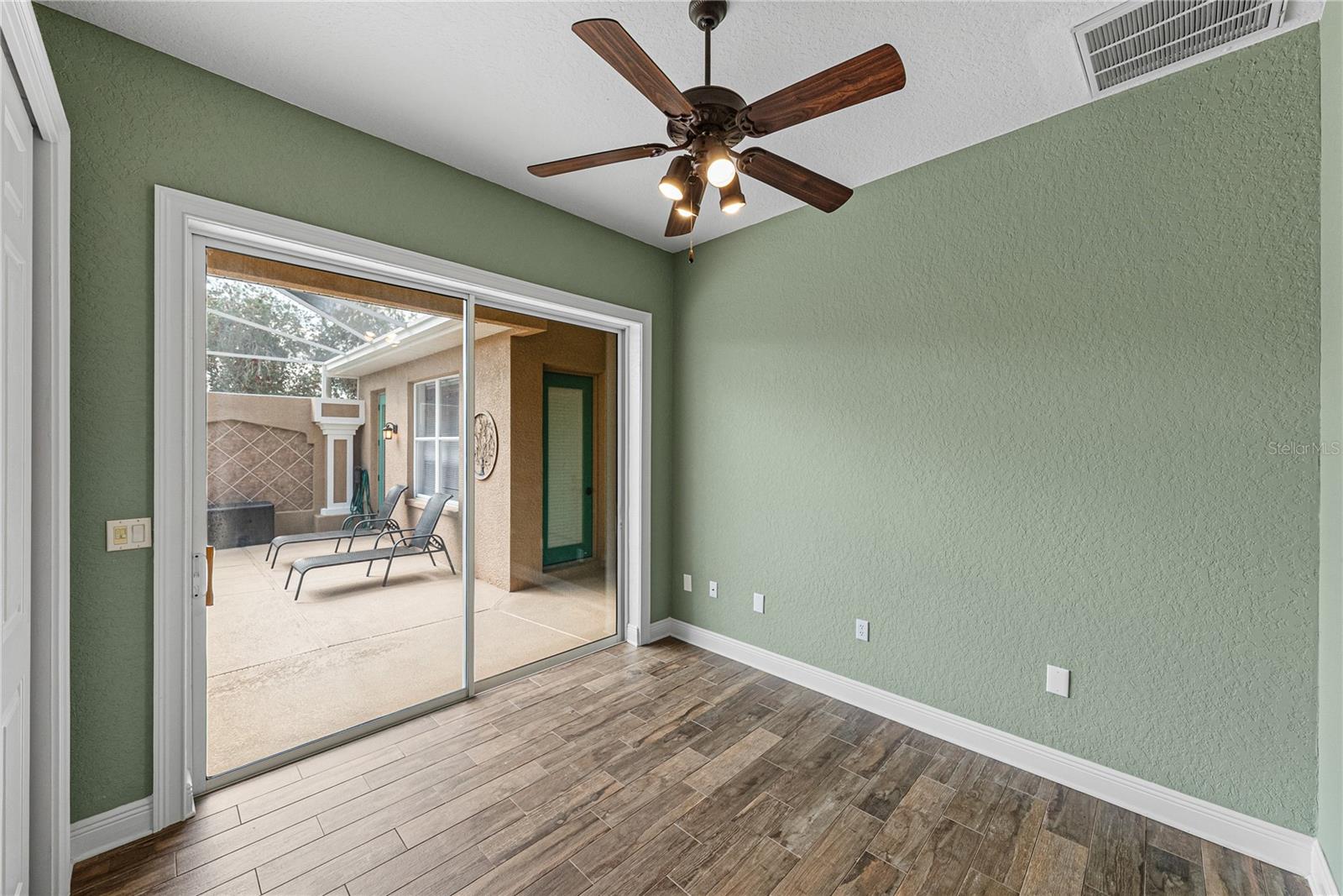 Image 42 of 85 For 12231 Woodlands Circle