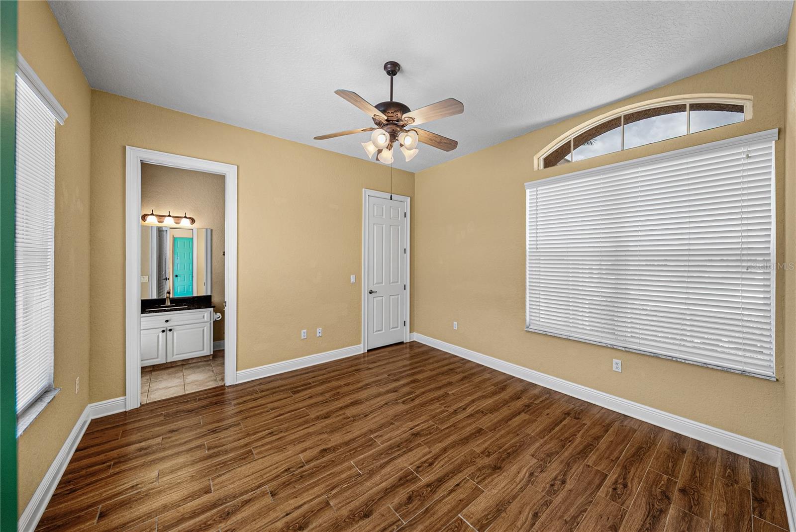 Image 46 of 85 For 12231 Woodlands Circle