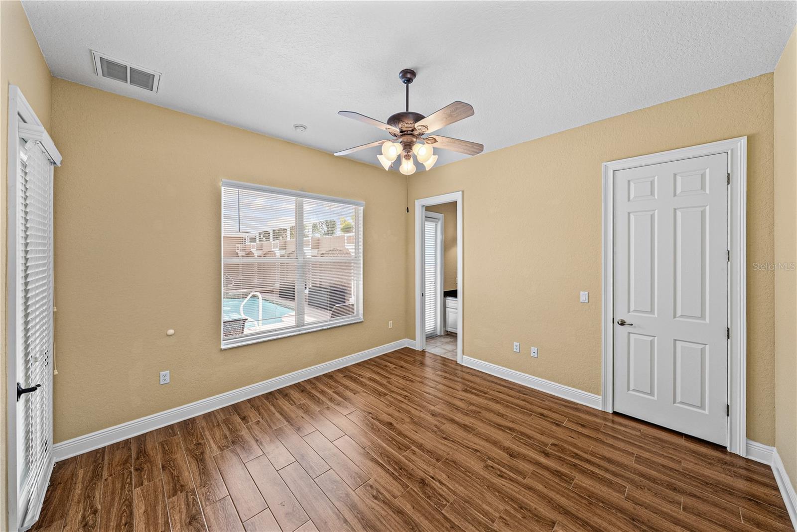 Image 47 of 85 For 12231 Woodlands Circle