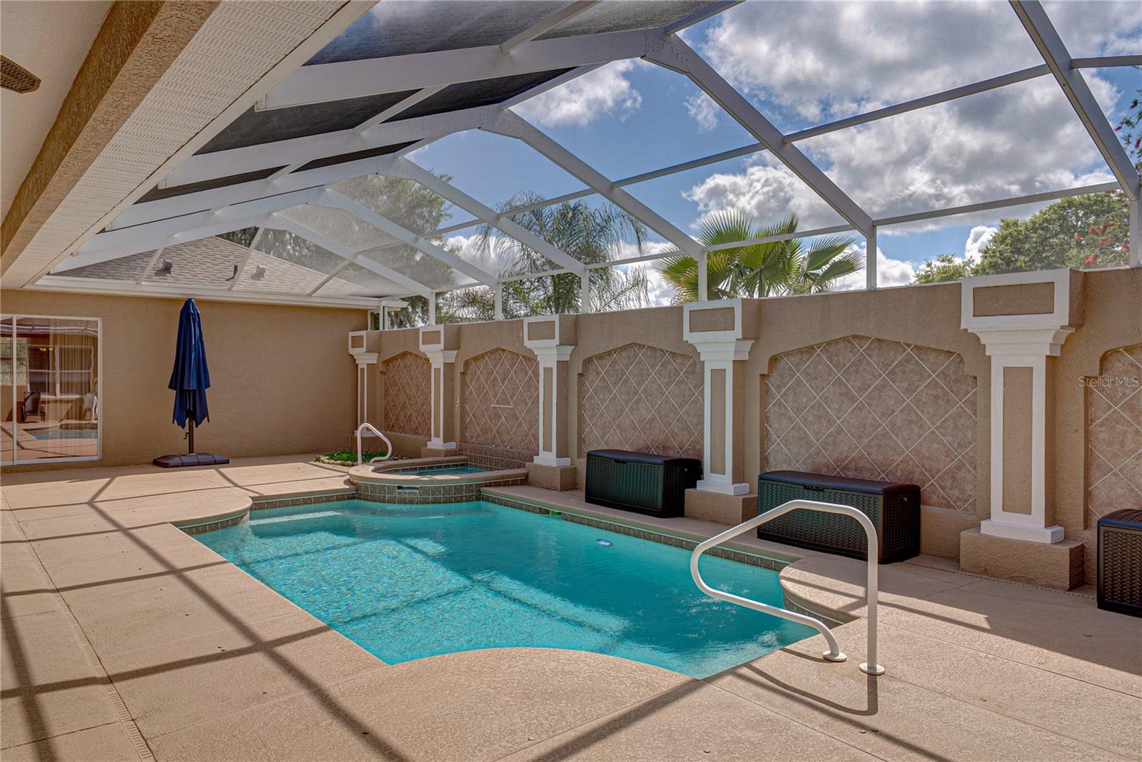 Image 52 of 85 For 12231 Woodlands Circle