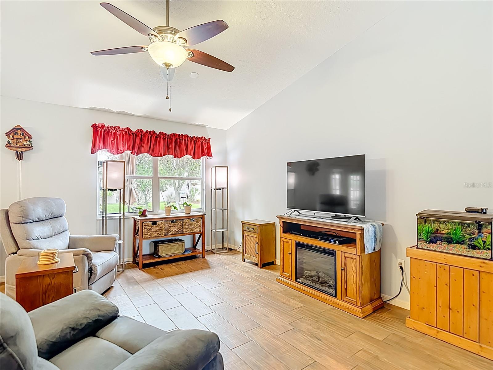 Image 7 of 69 For 6353 Cardinal Crest Drive