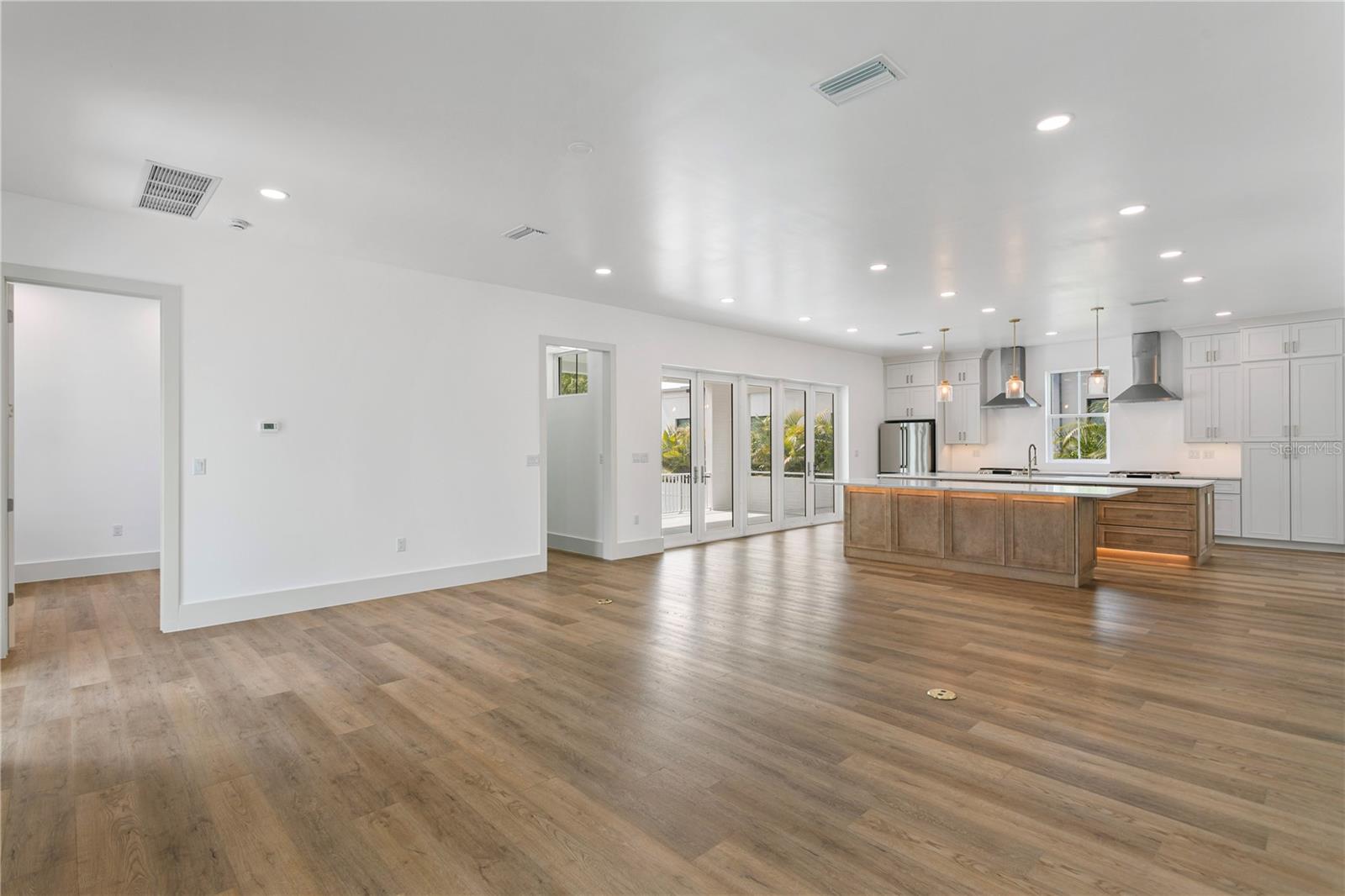 Image 11 of 58 For 514 38th Avenue Ne