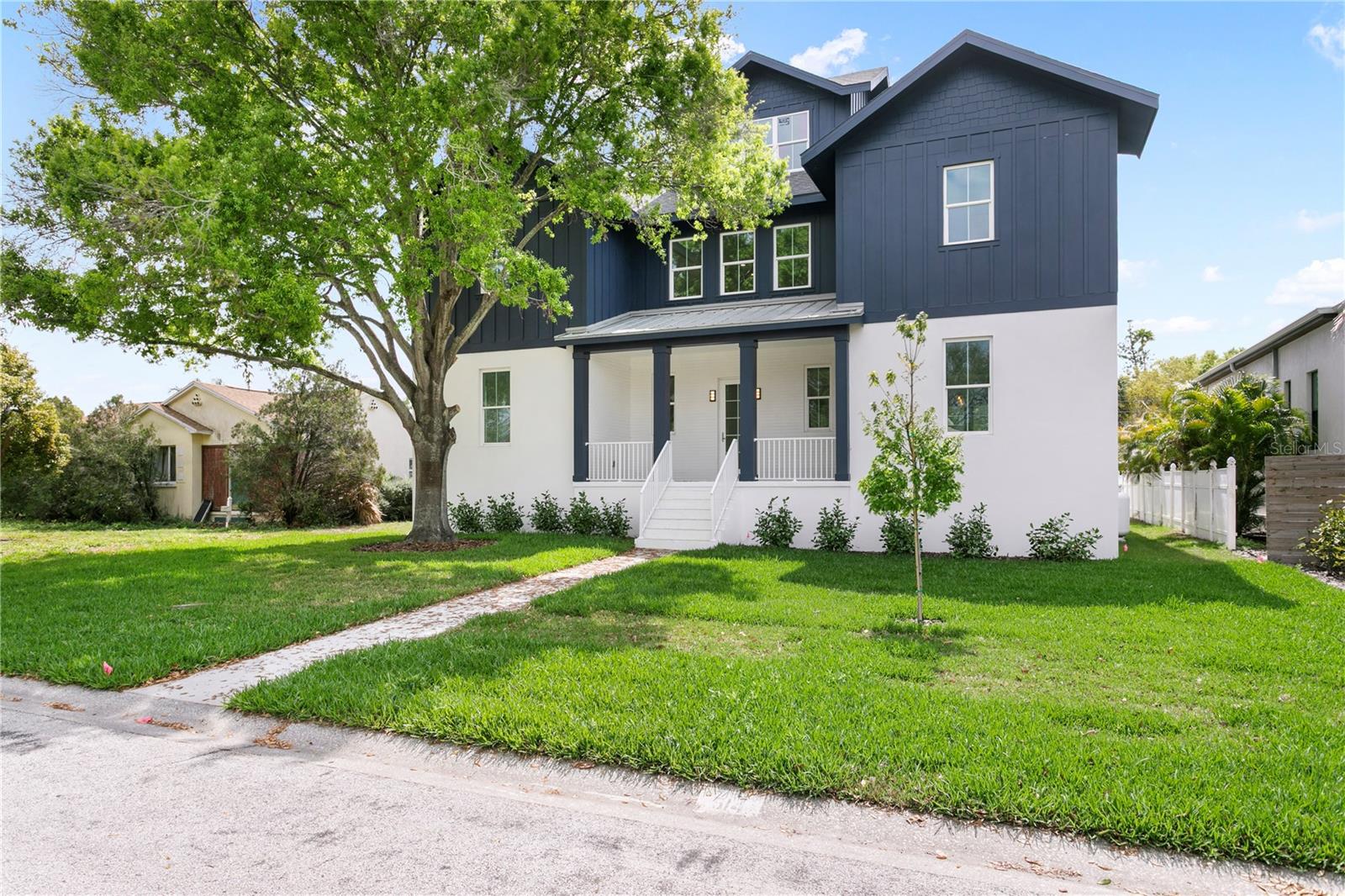 Image 2 of 58 For 514 38th Avenue Ne