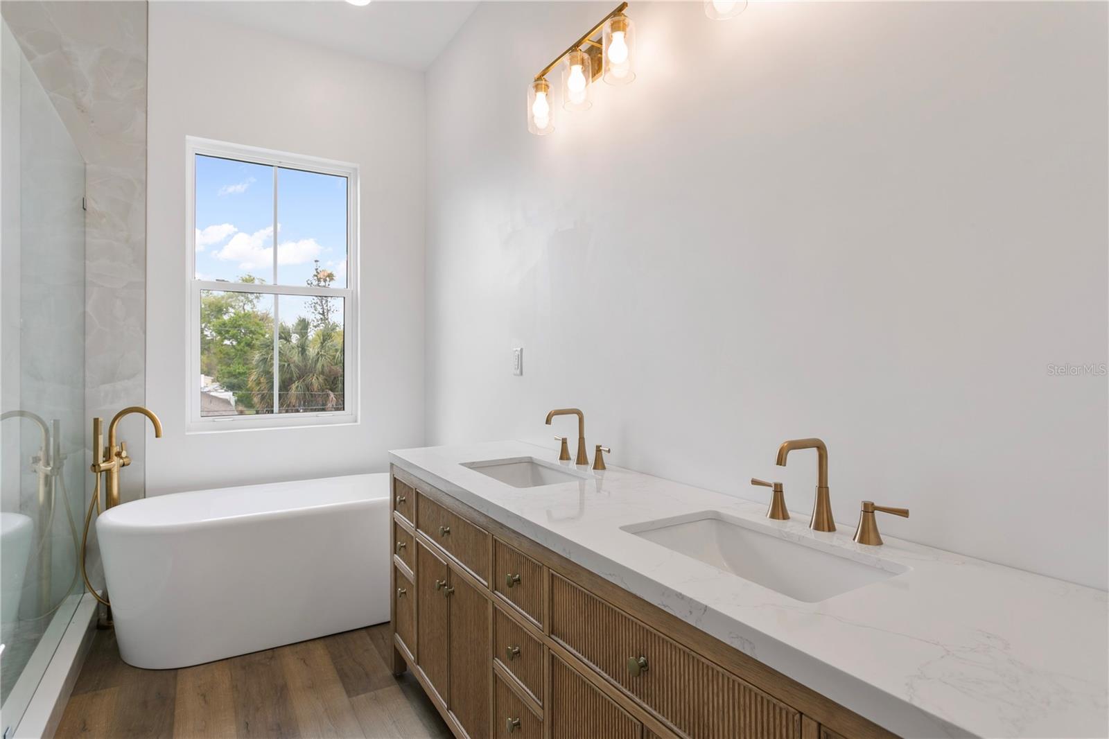 Image 30 of 58 For 514 38th Avenue Ne