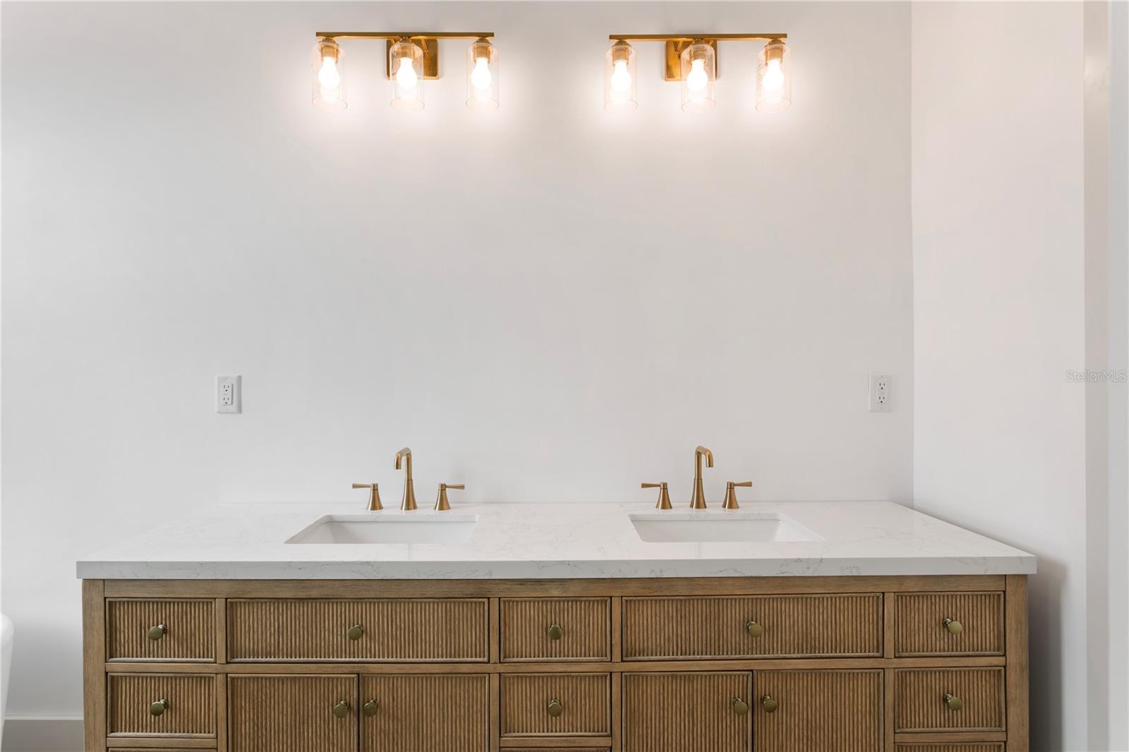 Image 31 of 58 For 514 38th Avenue Ne