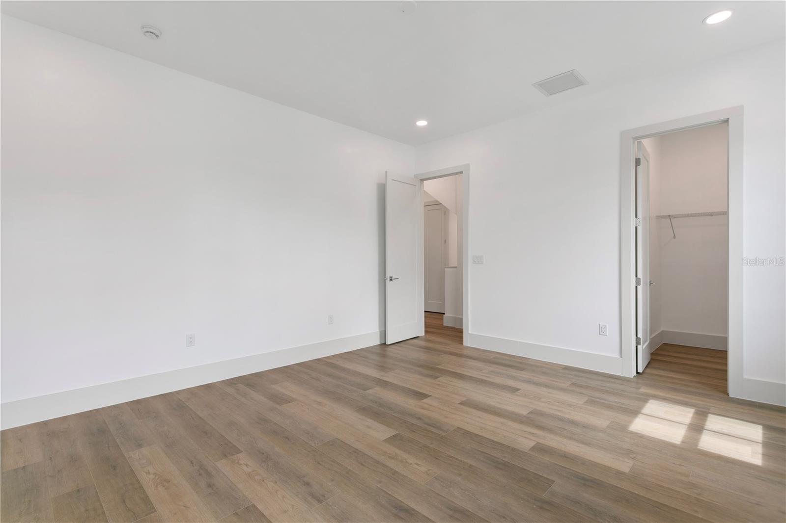 Image 36 of 58 For 514 38th Avenue Ne