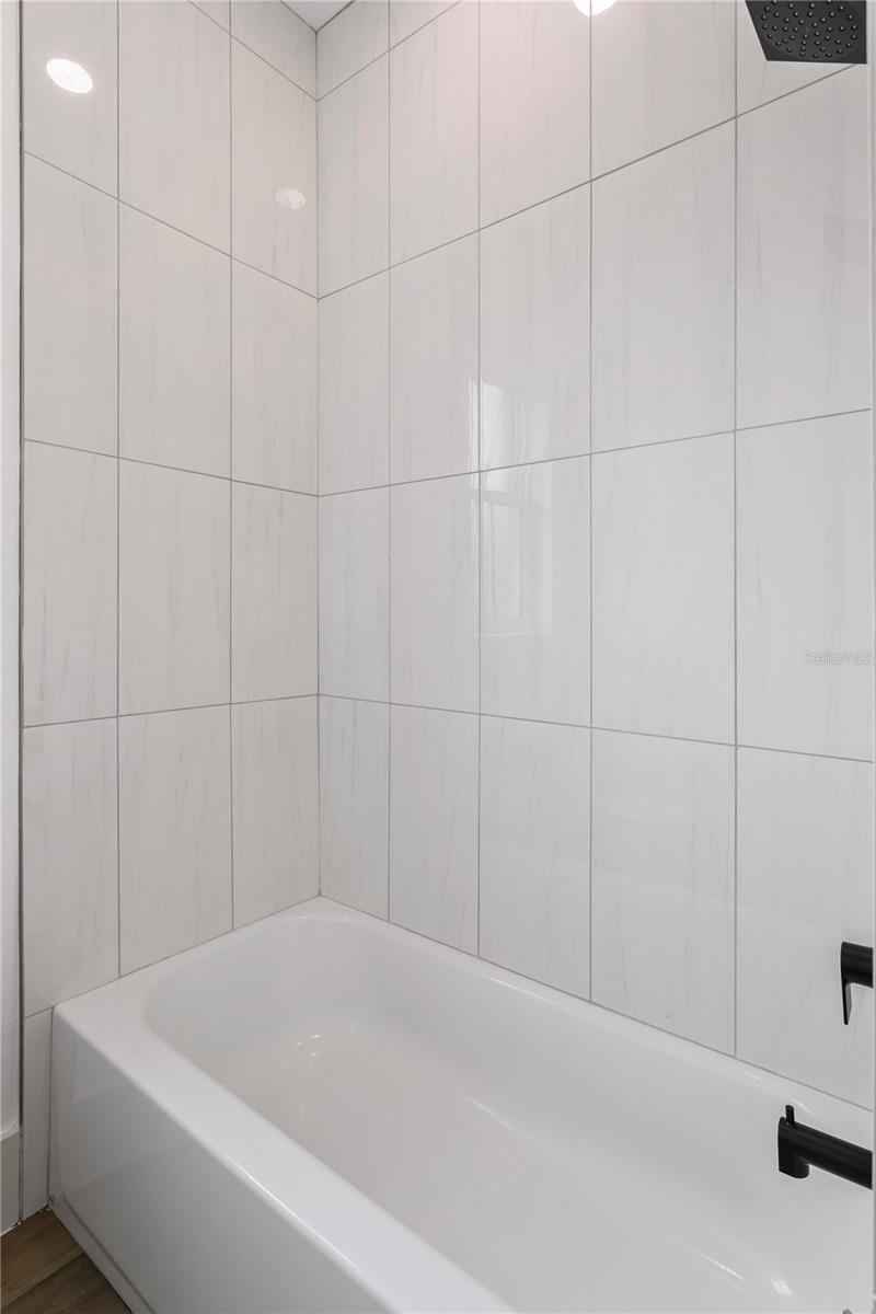 Image 38 of 58 For 514 38th Avenue Ne