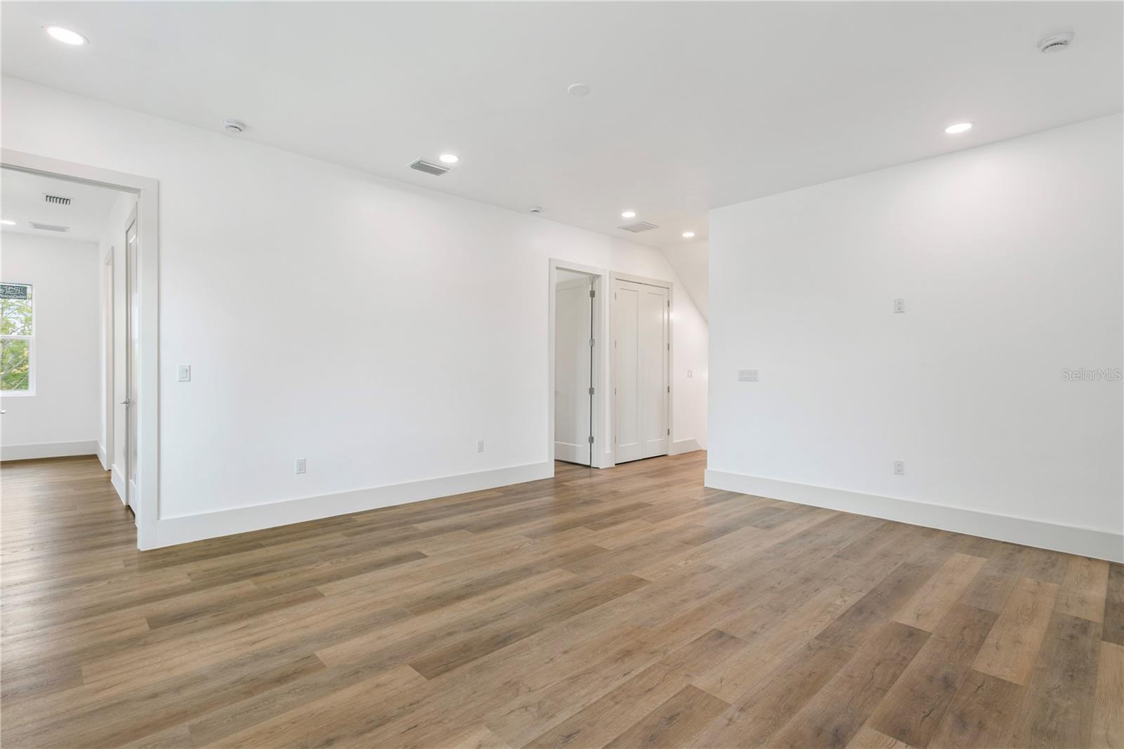 Image 46 of 58 For 514 38th Avenue Ne