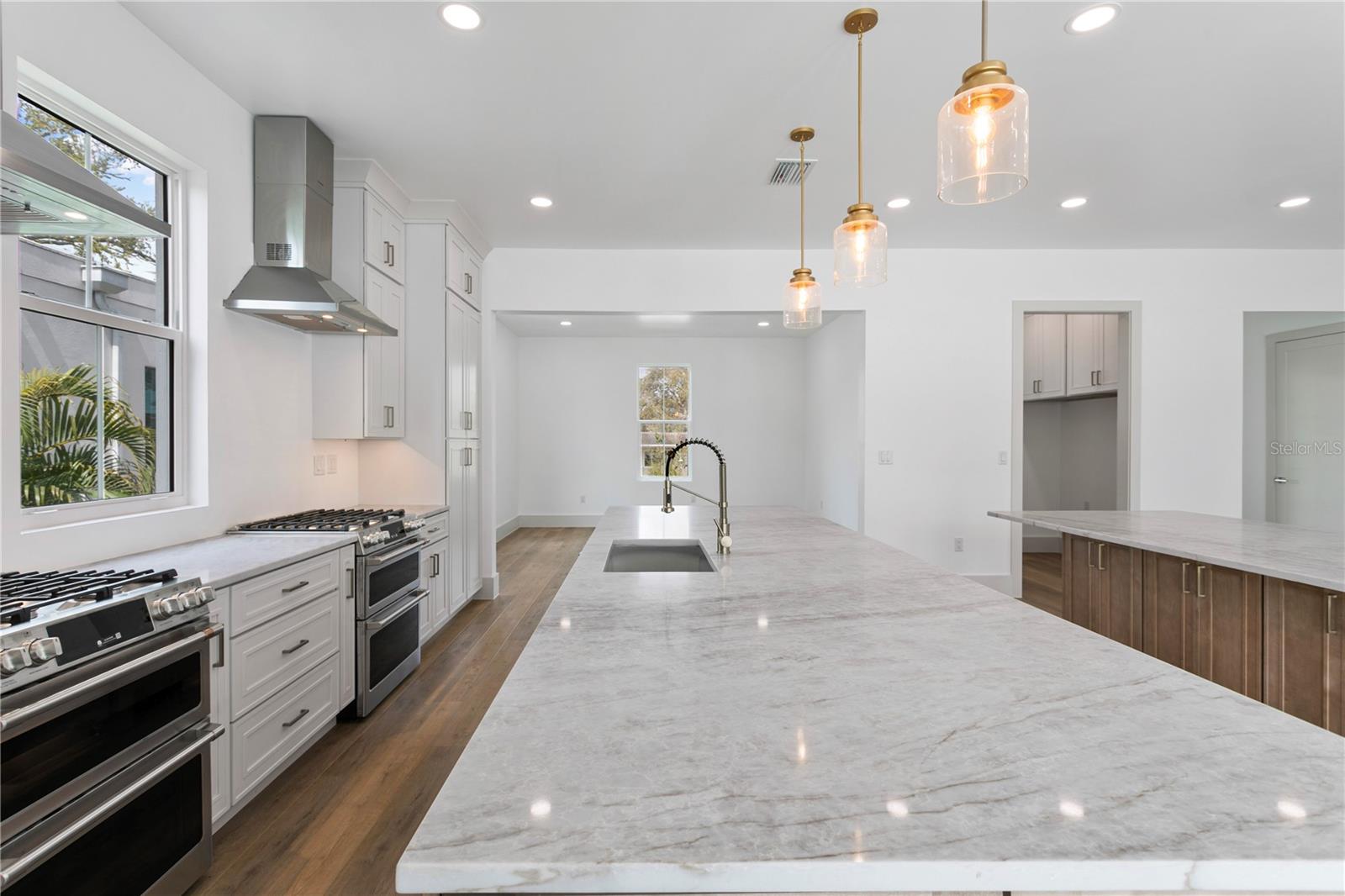 Image 7 of 58 For 514 38th Avenue Ne