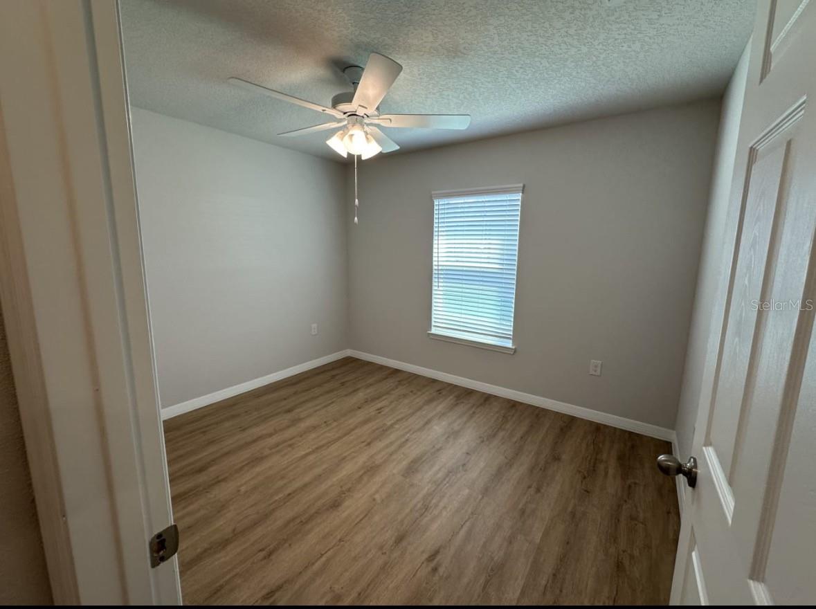 Image 10 of 14 For 2467 Zuyder Terrace