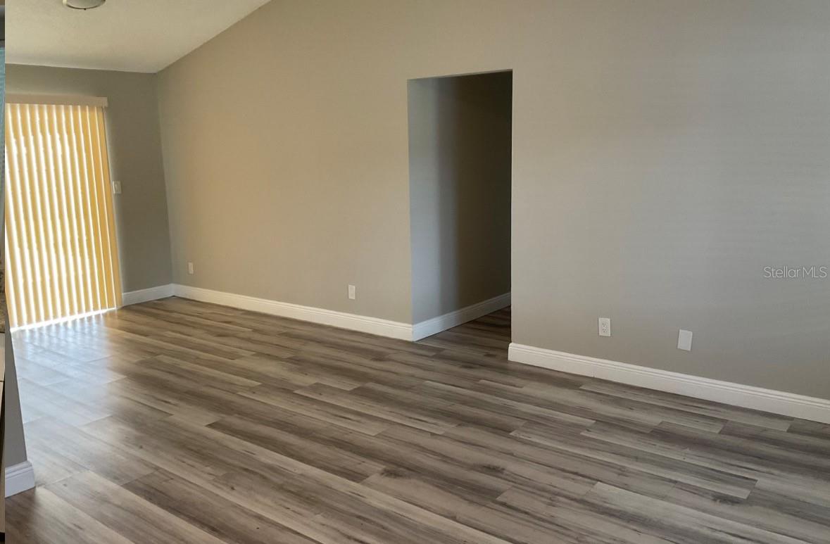 Image 7 of 14 For 2467 Zuyder Terrace