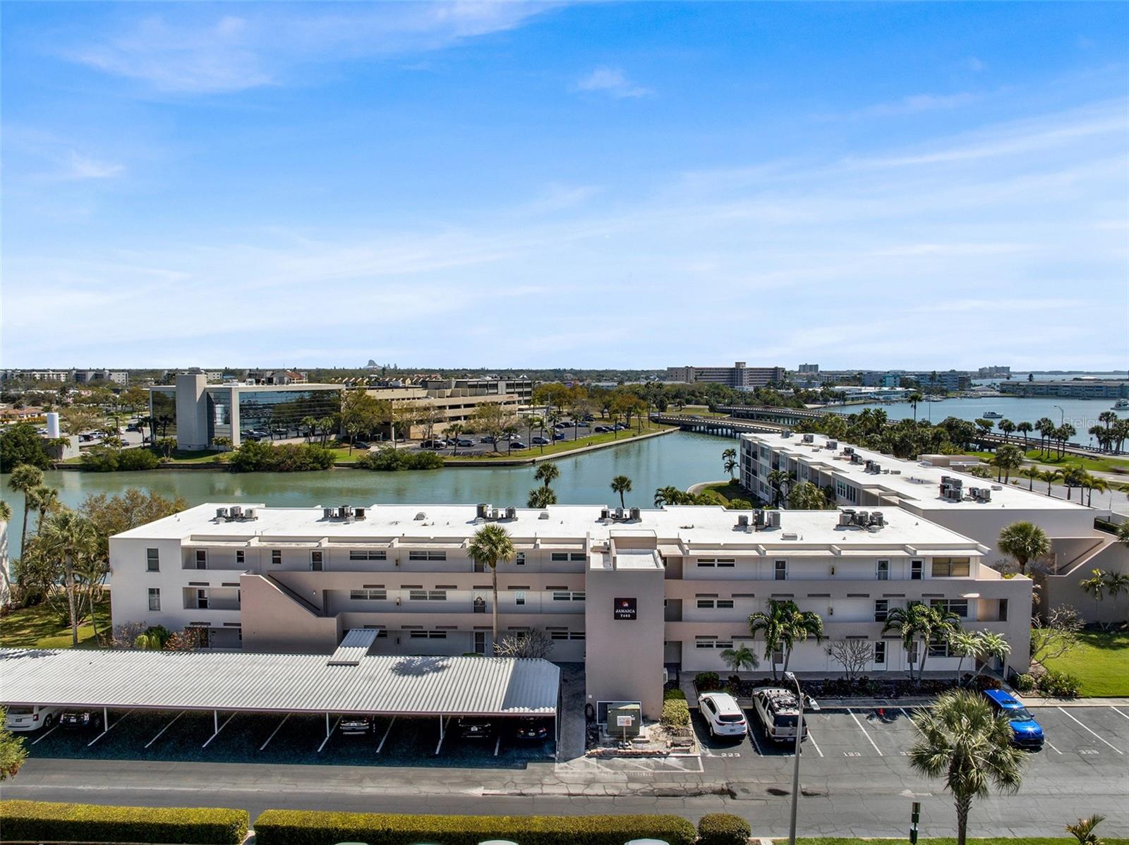 Image 22 of 28 For 7405 Bay Island Drive S 121