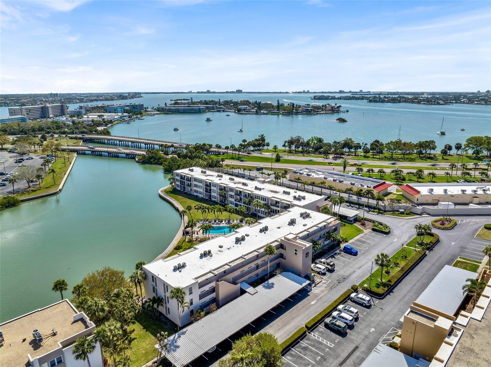 Image 25 of 28 For 7405 Bay Island Drive S 121